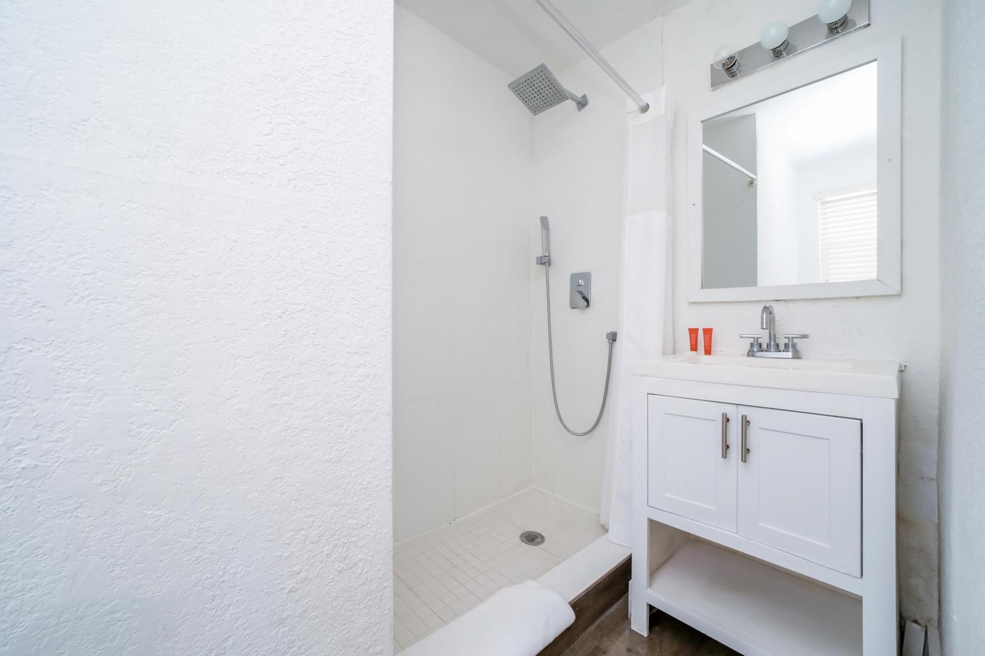 Treehouse Hotel Miami Bagian luar foto